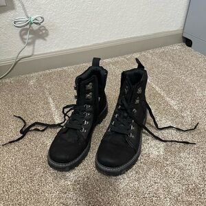 Cliffs by WHITE MOUNTAIN Black Ankle Boots